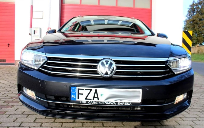 Volkswagen Passat cena 81900 przebieg: 164000, rok produkcji 2019 z Legnica małe 742